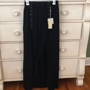 Long flowing skirt - Black